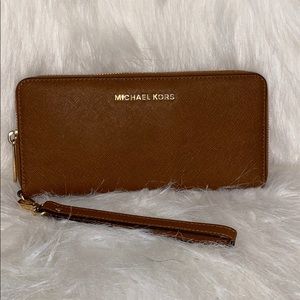 Michael Kors wristlet